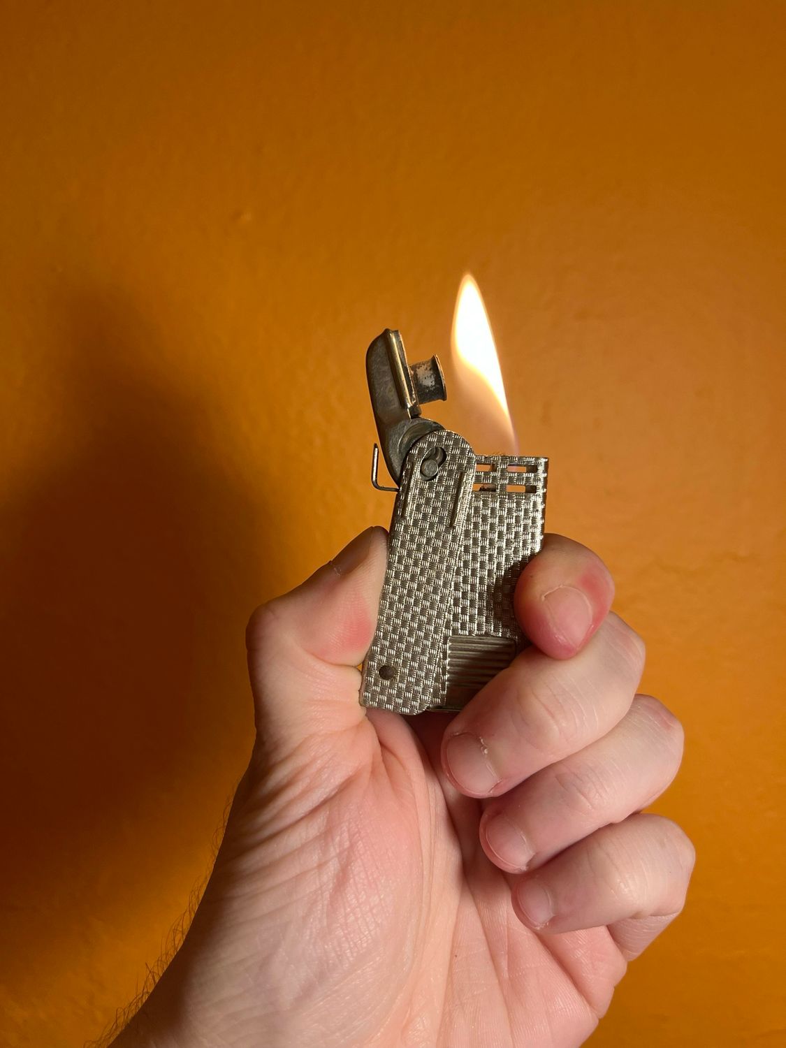 Regens Basketweave Squeeze Lighter