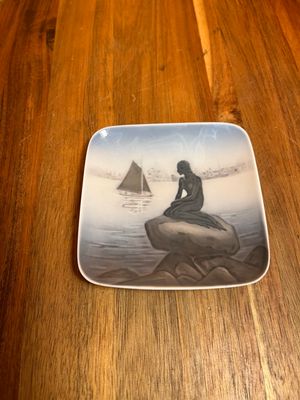 The Little Mermaid Statue In Copenhagen Harbor Danish Porcelain Souvenir Ashtray