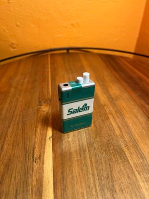 DISPOSABLE Salem Carton Lighter