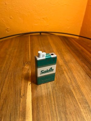 DISPOSABLE Salem Carton Lighter