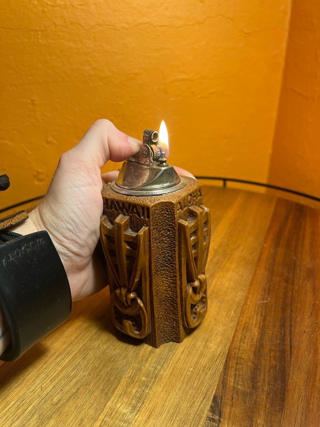 Lono Tiki Hawaiian Souvenir Table Lighter