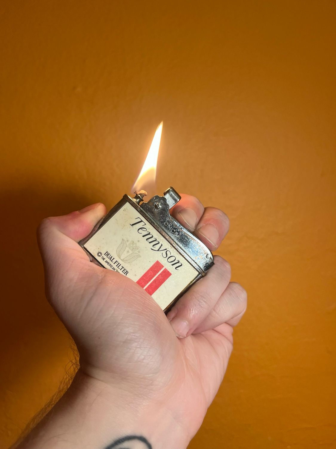 Tennyson Flat Lighter
