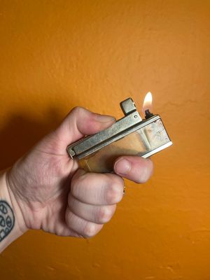 Clear Tank Flat Lighter