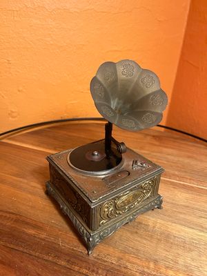 Gramophone Vinyl Player Musical Table Lighter