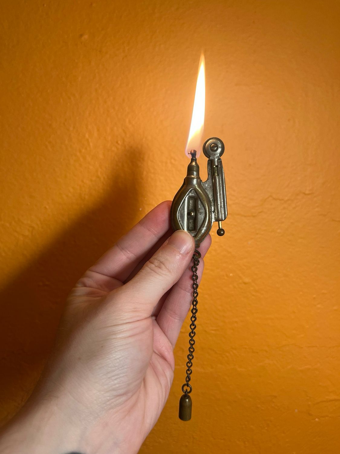 Captive Cap Trench Lighter