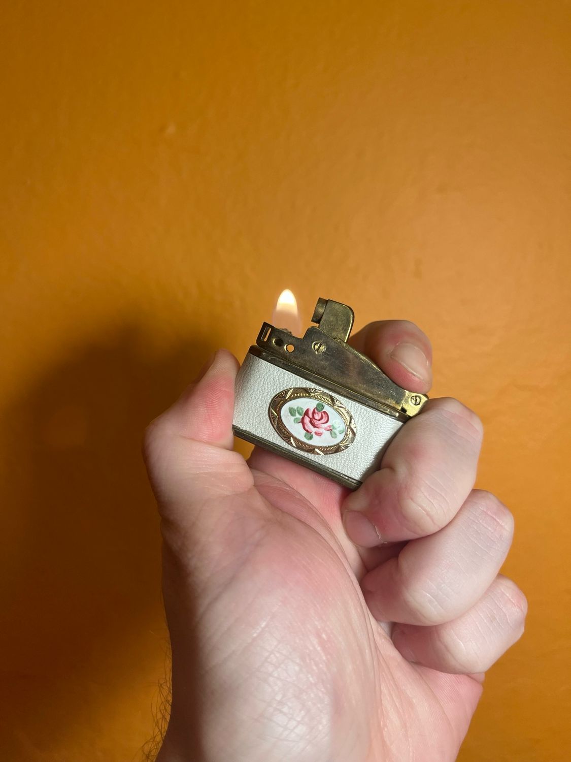 Tea Rose Lighter
