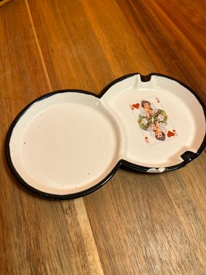 Queen Of Hearts Double Ashtray