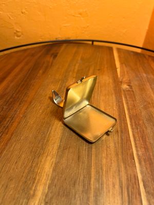 Portable Ashtray With Pipe Pick
