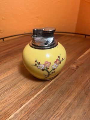 Japanese Tree Blossoms Table Lighter