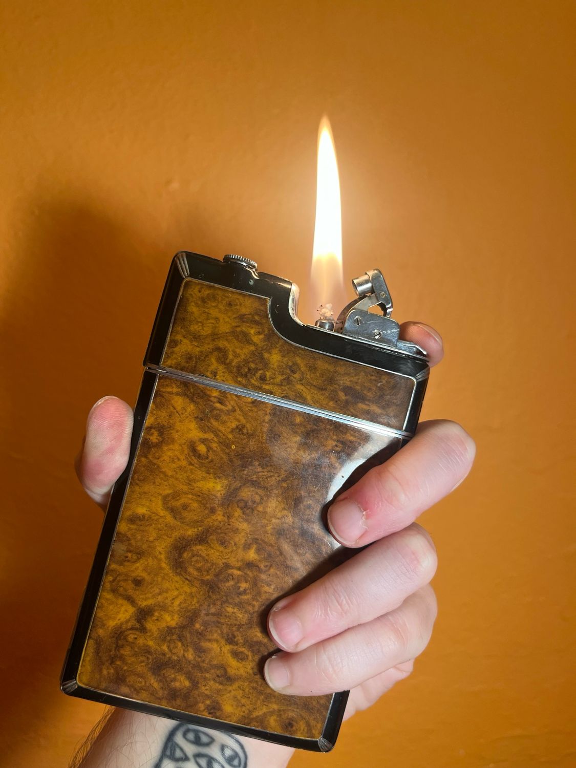 Evans Caramel Wood Grain Pattern Cigarette Case Lighter