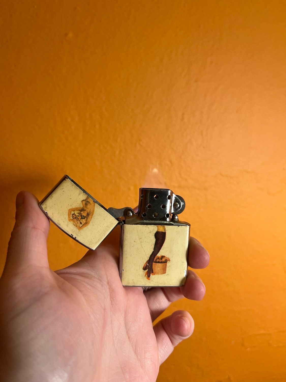Classic Pinup Flip Top Lighter