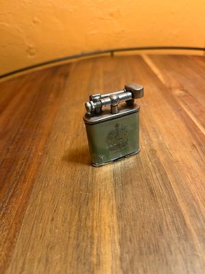 Canada Souvenir Lift Arm Lighter