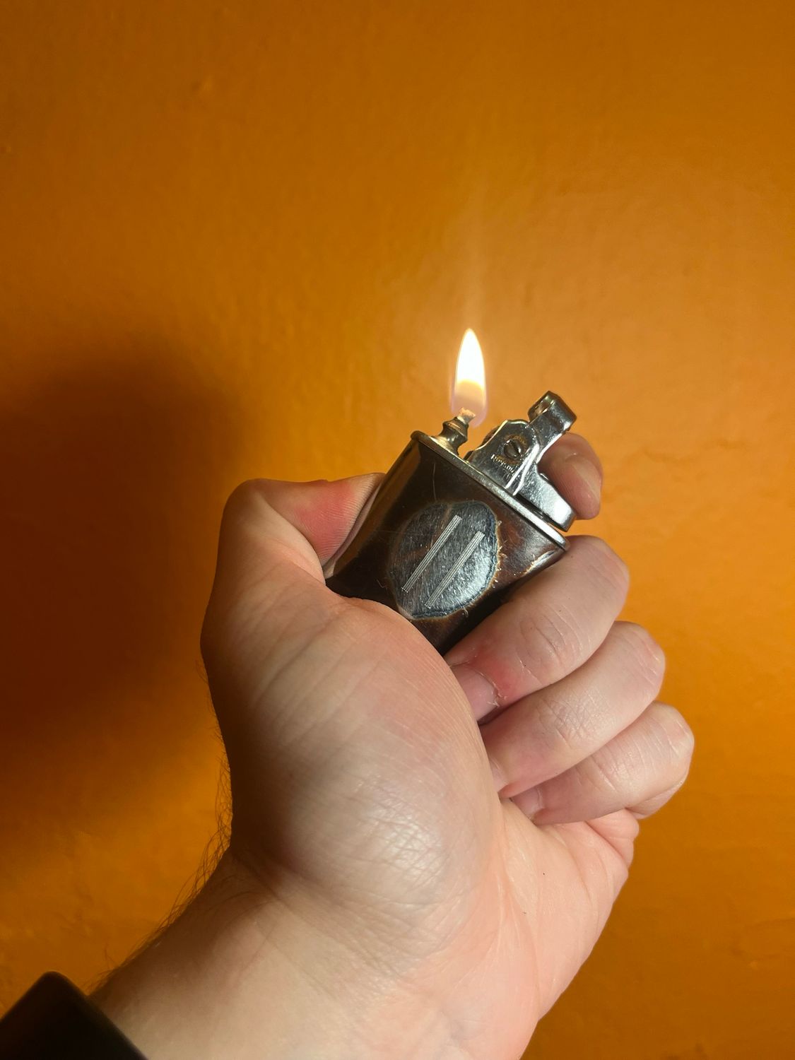 Red Roan Early Ronson Lighter