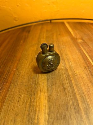 Crown &amp; Cannon Emblem Trench Lighter