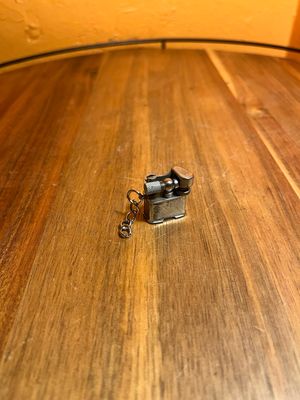 Worn Mini Lift Arm Keychain Lighter