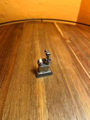 Mini Lift Arm Standing Lighter