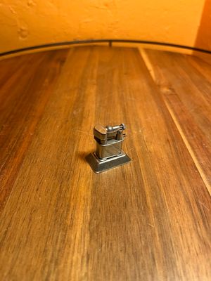 Mini Lift Arm Standing Lighter