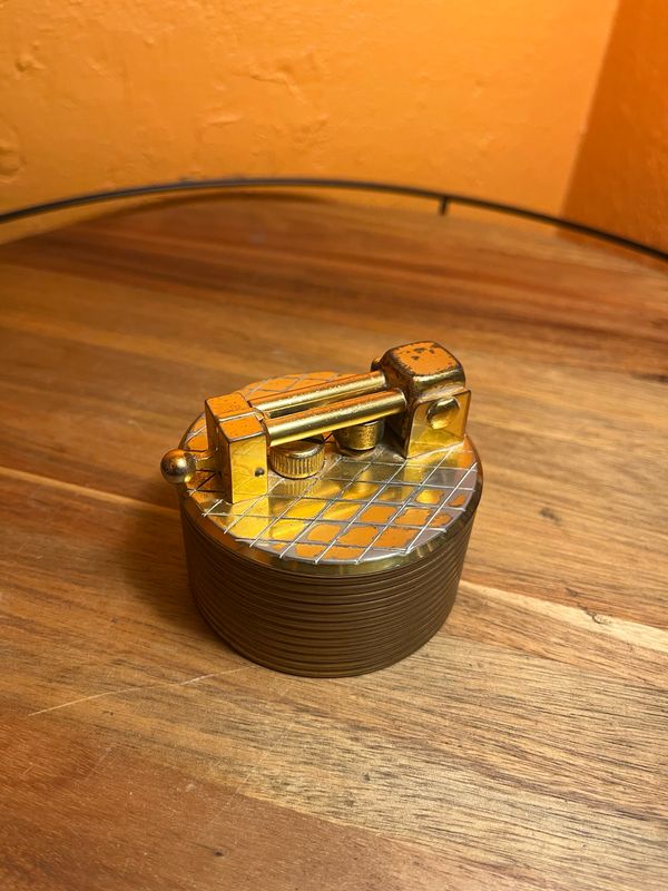Brilux Swiss Made Table Lighter