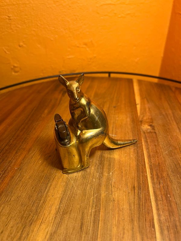Golden Kangaroo Table Lighter