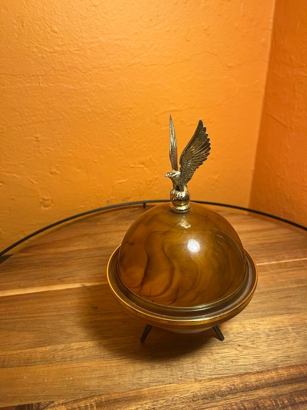Eagle Tawny Domed Cigarette Dispenser