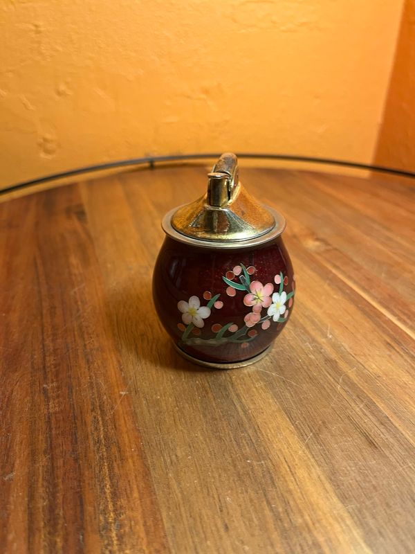 Cherry Blossoms Table Lighter