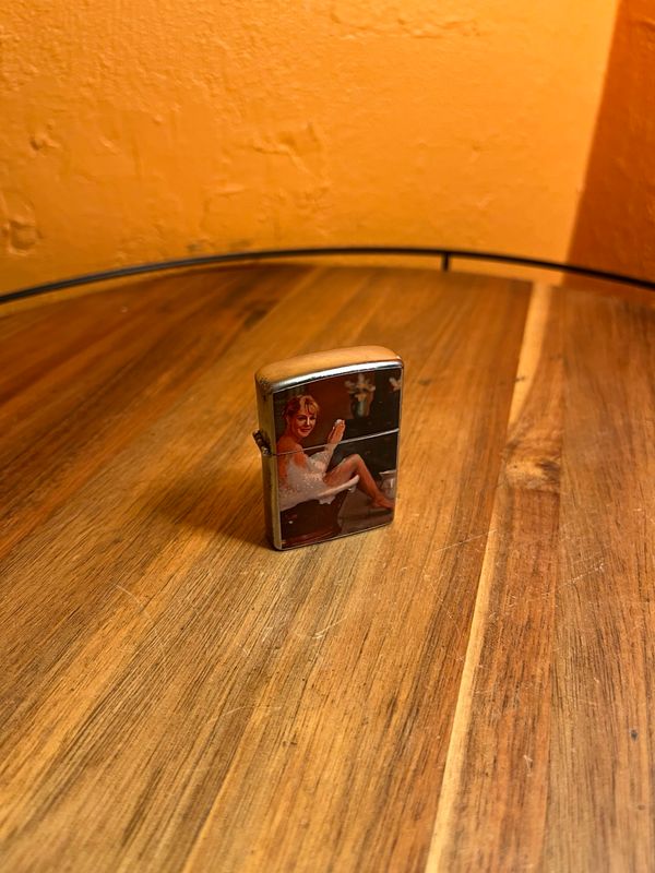 1970s Bathing Blonde Pinup Flip Top Lighter