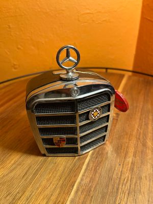 1968 Royal London Mercedes Benz Grill Table Lighter