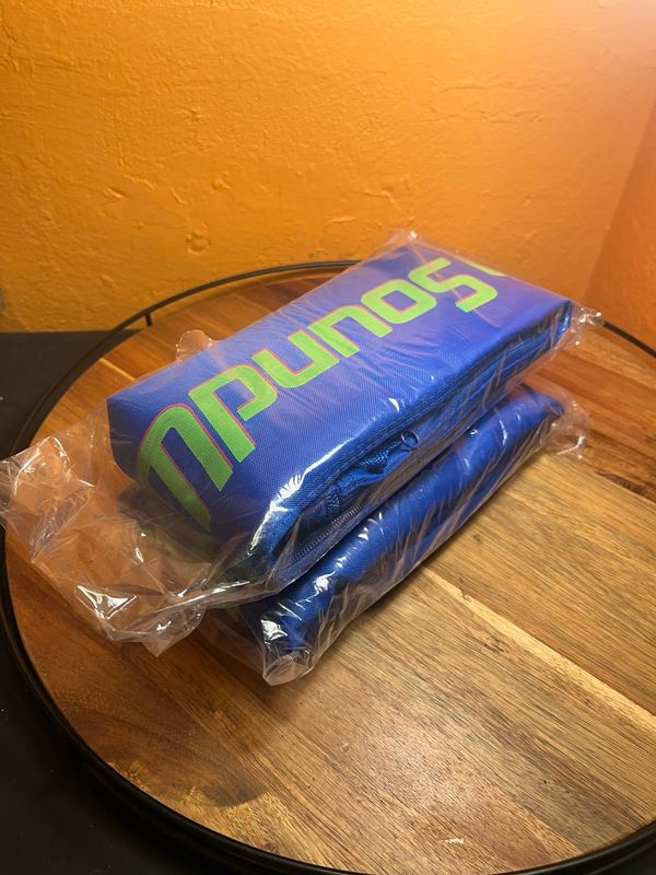 1990s Salem Sound Waves Beer Can Carry Case