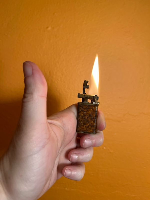 Golden Wheel Brand Leather Lift Arm Lighter