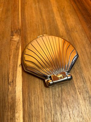 Camel Scallop Shell Compact Mirror