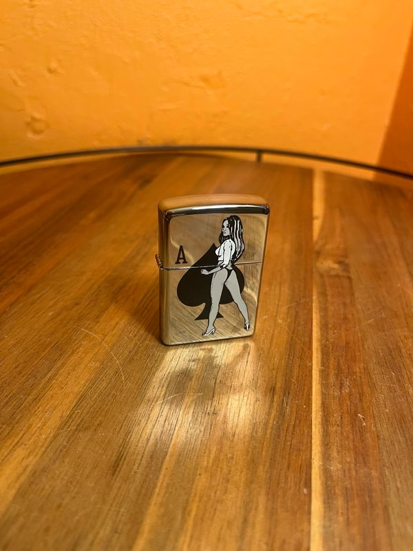 2002 Ace Of Spades Pinup Sealed Unstruck Zippo Lighter