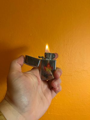 1978 Canada Maple Leaf Souvenir Zippo Slim Lighter