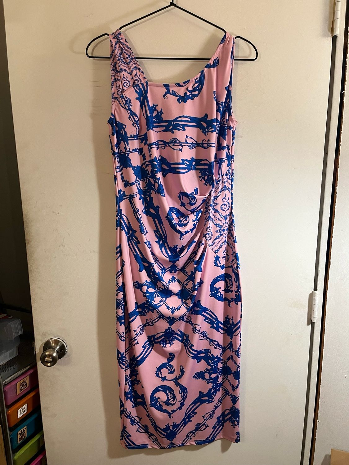 Curated Collection - L Large Body Con Ornamental Logo Dress