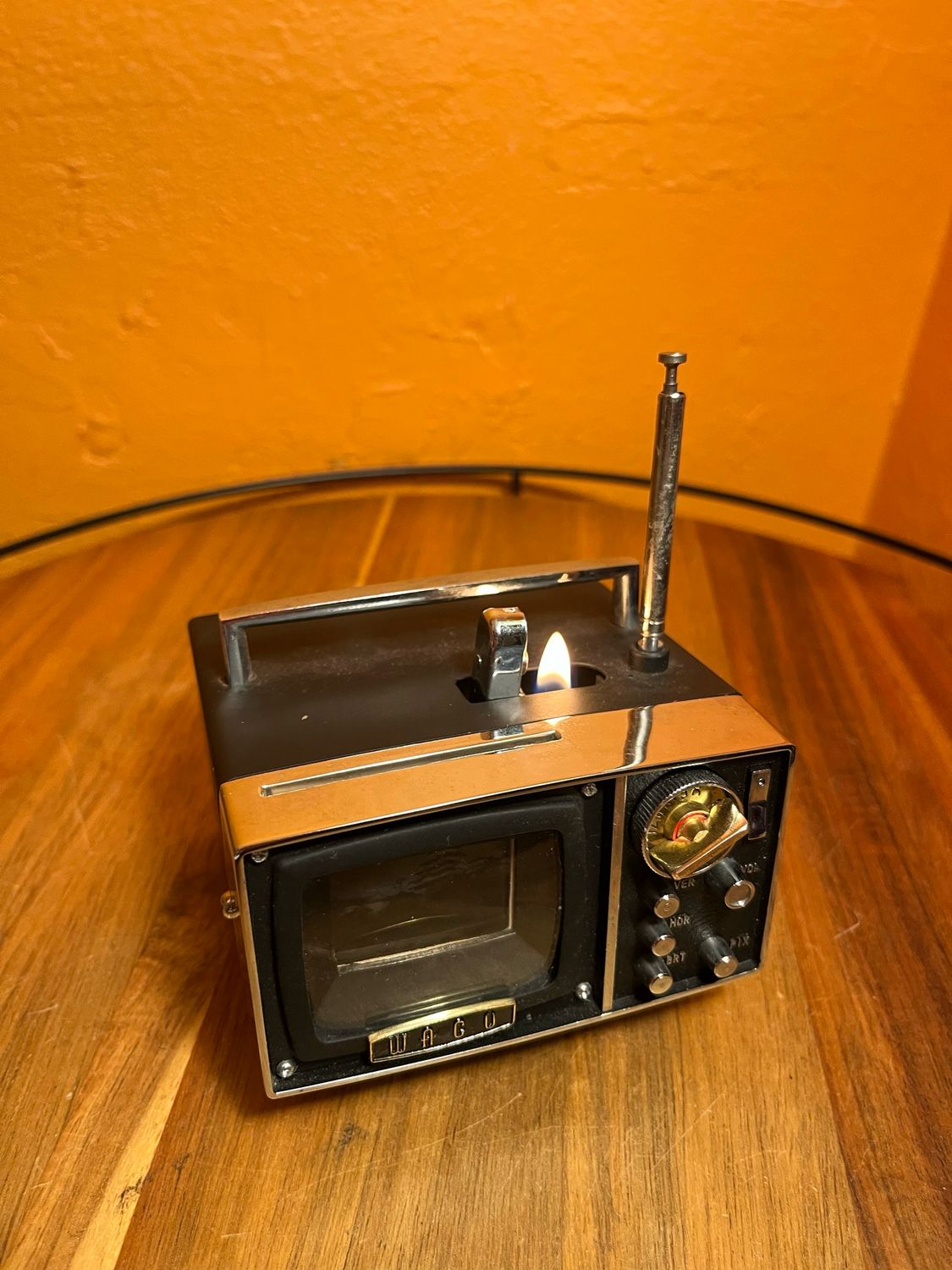 Wagu Television Table Lighter