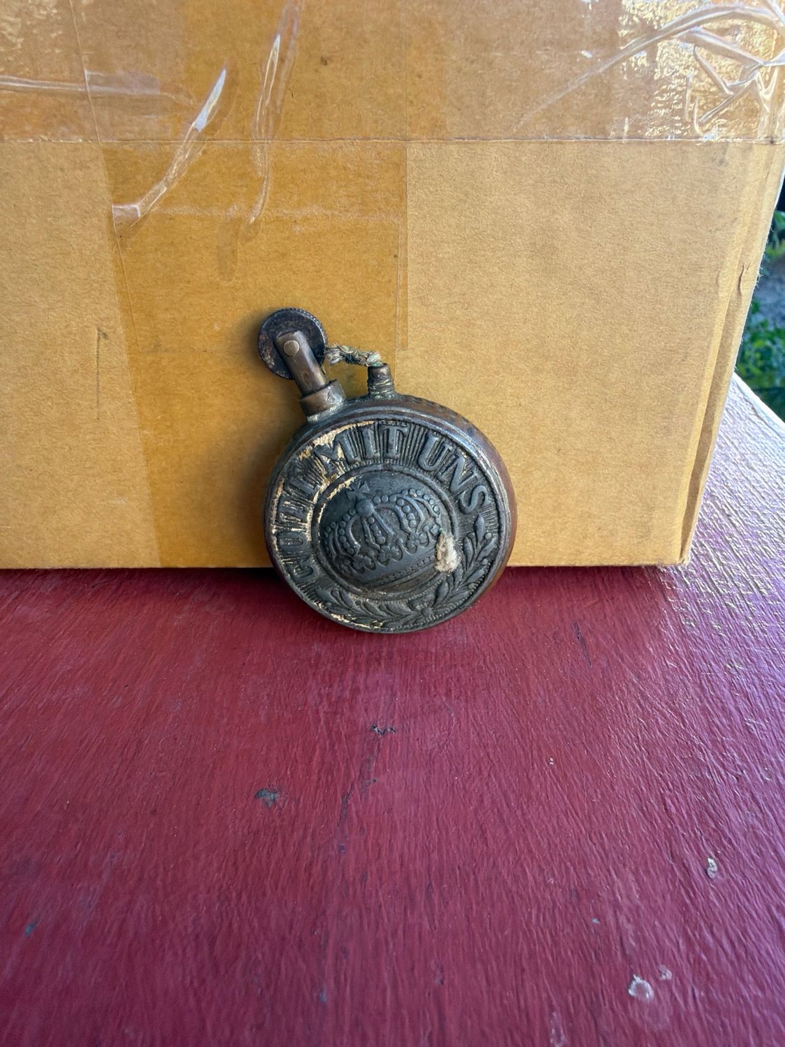 NOT WORKING GOT MIT UNIS Trench lighter