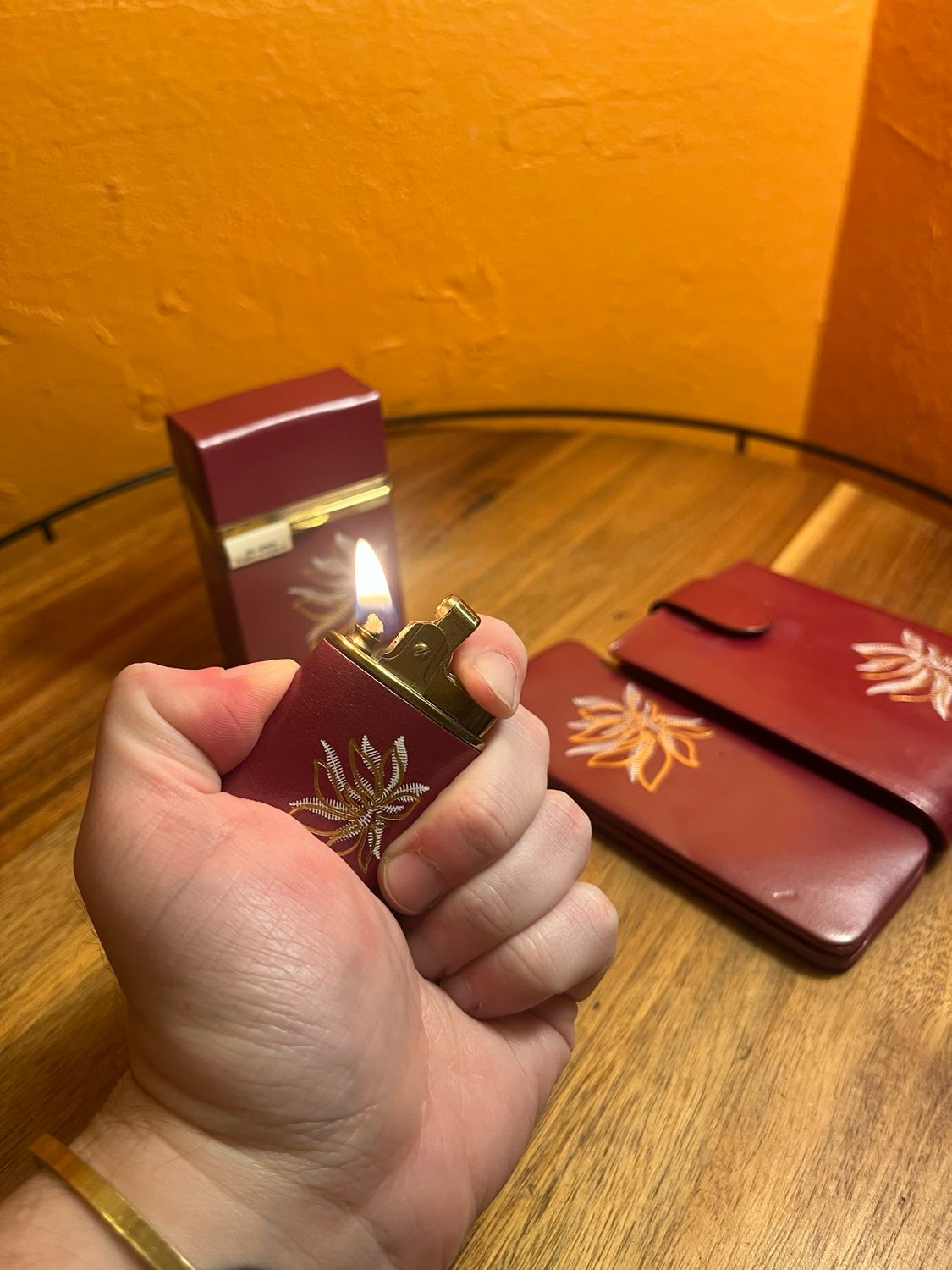 Buxton Red Leather Smoking Set