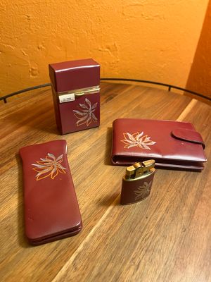 Buxton Red Leather Smoking Set