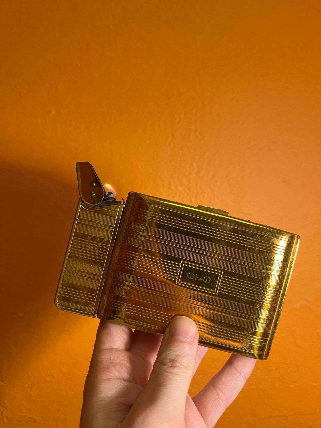Customized ‘BTB’ Marathon Close To Light Cigarette Case Lighter