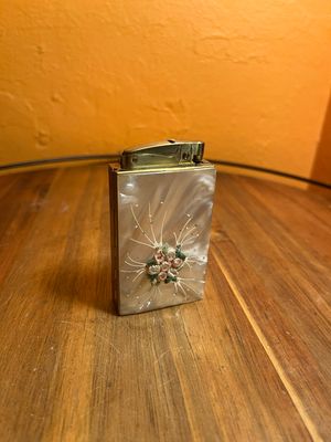 Imitation Pearl &amp; Flowers Combination Portable Ashtray Lighter