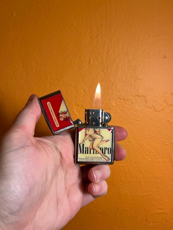2014 Redhead Marlboro Pinup Zippo Lighter