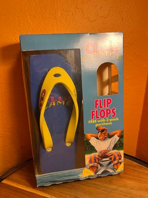 1990s Club Camel Large Men’s Flip Flops