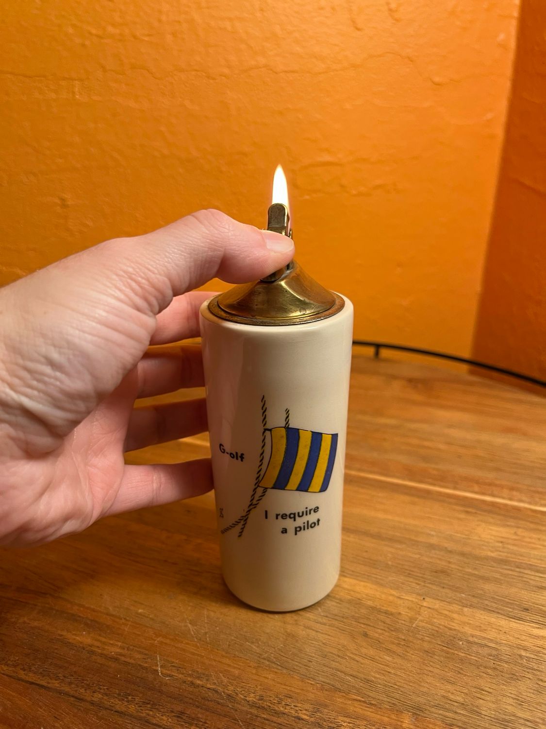 G-olf I Require A Pilot Table Lighter