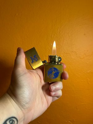 2000 Peace On Earth Christmas Zippo Lighter