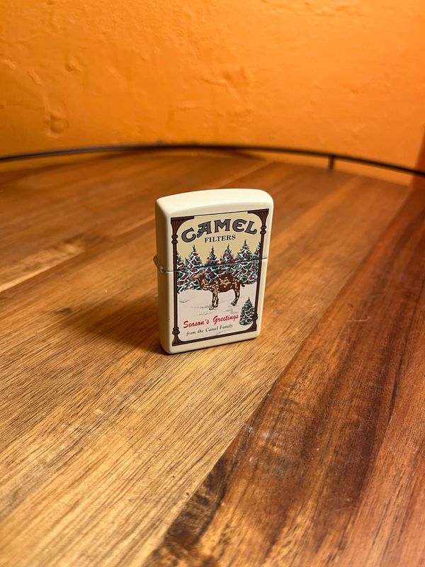 1997 CZ149 / Z243 Season‘s Greetings Camel Zippo Lighter