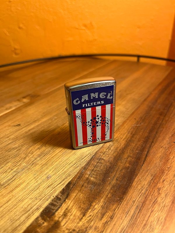 2000 CZ383 Camel Decades Set - 1940s Zippo Lighter