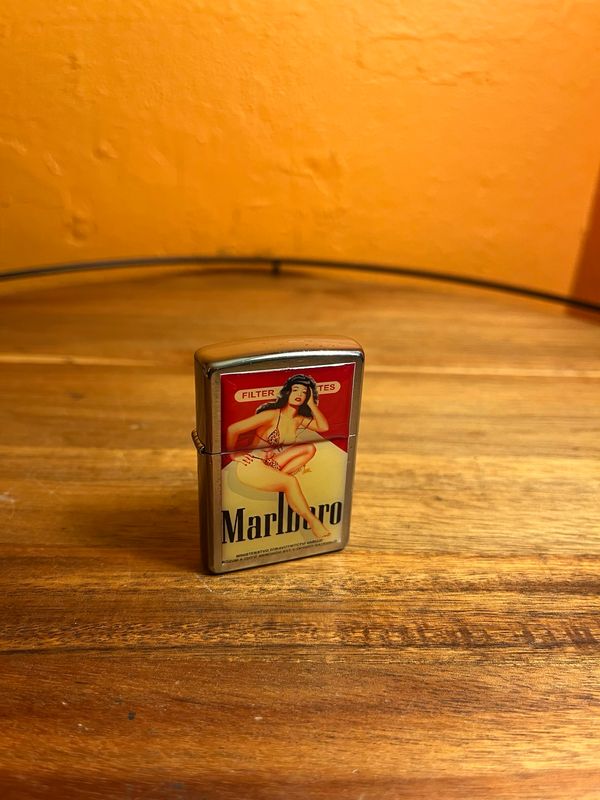 2014 Cheetah Bikini Marlboro Pinup Zippo Lighter