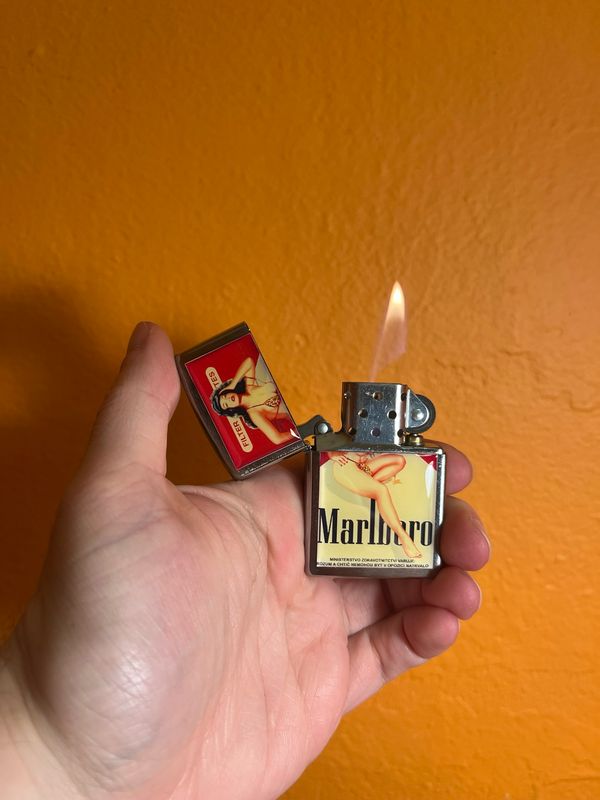 2014 Cheetah Bikini Marlboro Pinup Zippo Lighter