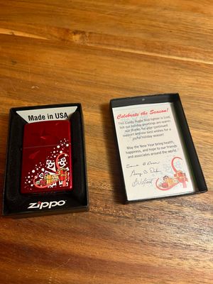 2010 Candy Apple Red Season’s Greetings Zippo Lighter