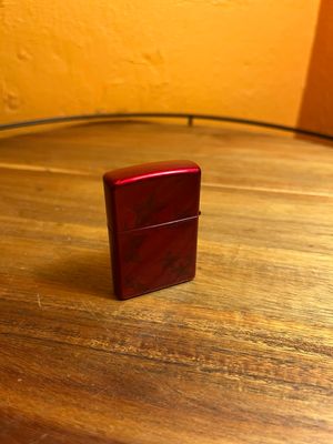 2010 Candy Apple Red Season’s Greetings Zippo Lighter