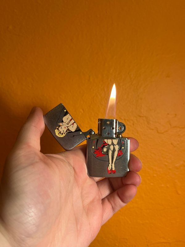 2007 Lady Luck Pinup Old Style Replica Zippo Lighter